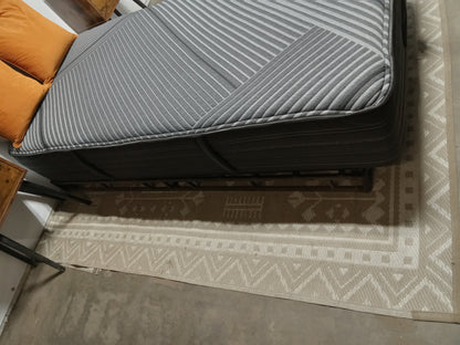 Beautyrest | Black Hybrid | 12" Twin XL Mattress