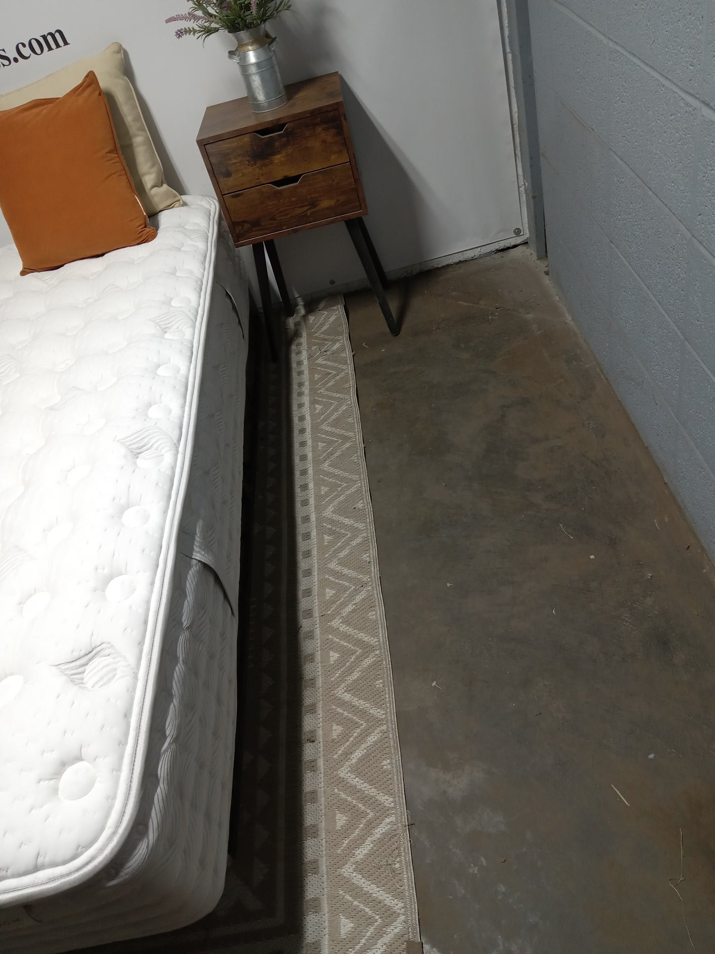 Aireloom | Timeless Oddessey II - Cypress Firm  | 13" Queen Mattress