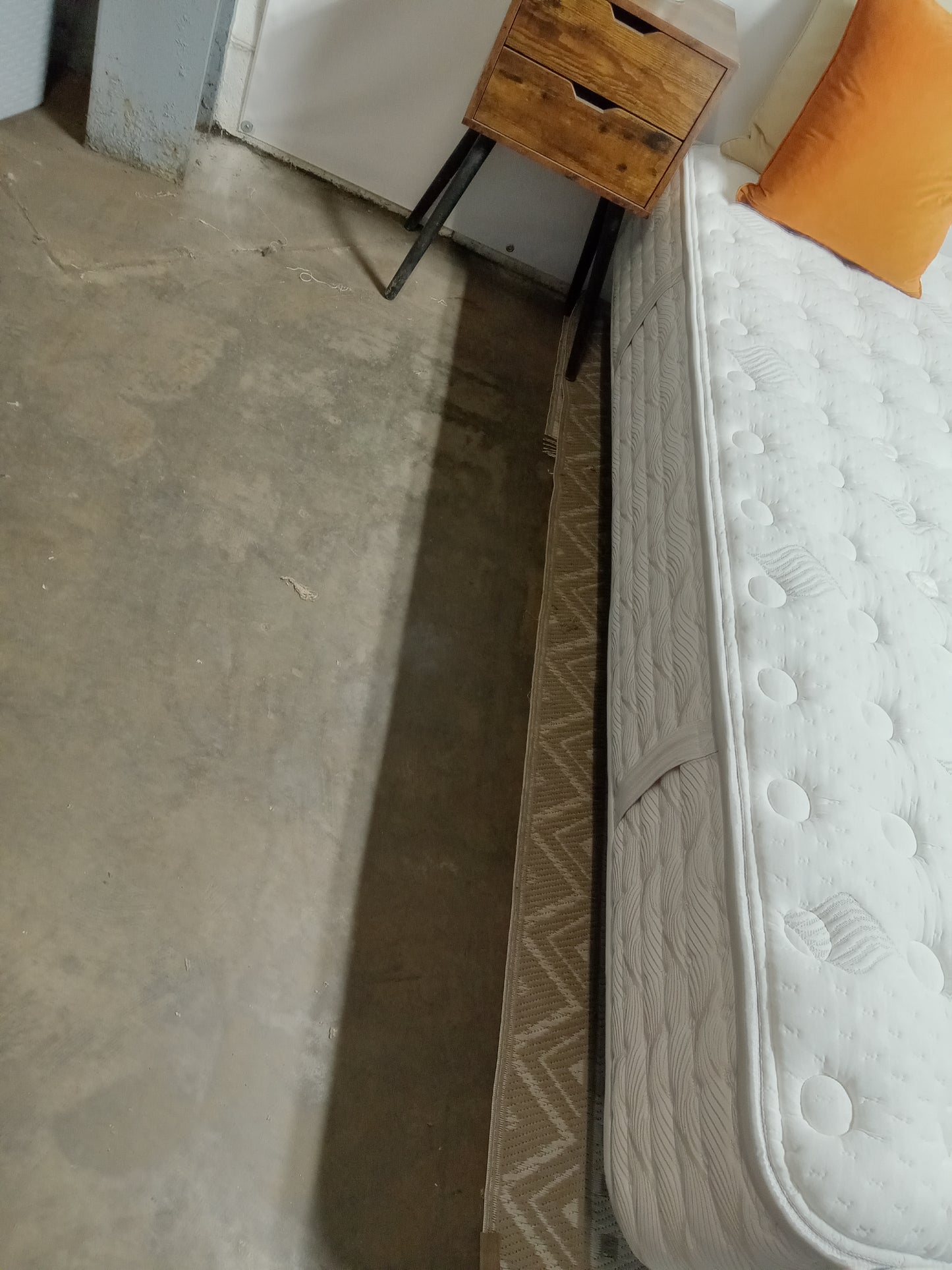 Aireloom | Timeless Oddessey II - Cypress Firm  | 13" Queen Mattress
