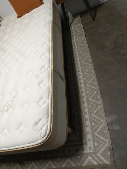 Saatva | Loom & Leaf | 11" Queen Mattress