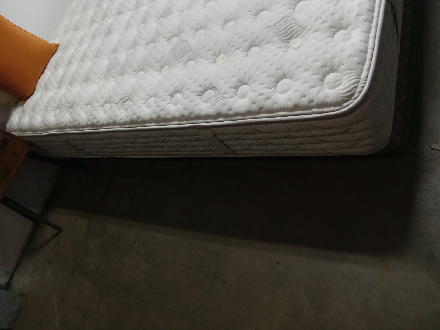 Aireloom | Cypress Tight Top | 12" Mattresses