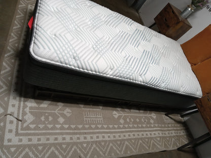 Beautyrest | PressureSmart | 13'' Twin XL Mattress