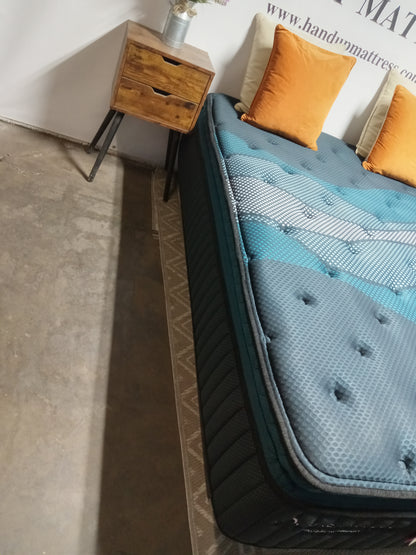 Dreamcloud | Pressursmart Plush | 14" Queen Mattress