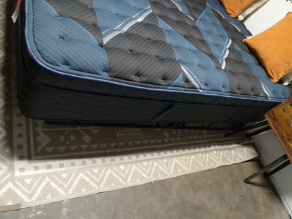 Beautyrest | World Class Windsor | 15" Queen Mattress