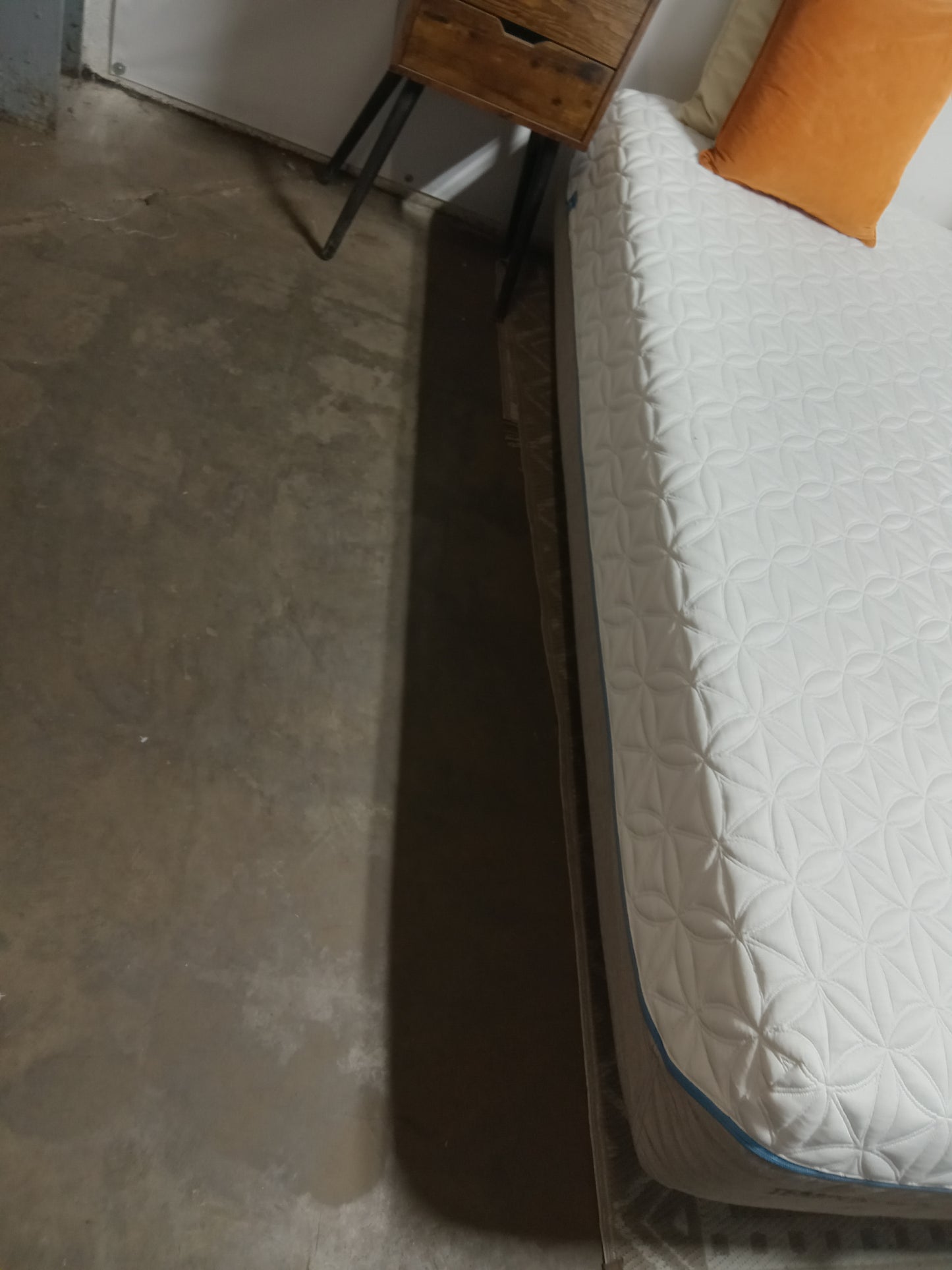 Tempur-Pedic | Tempur Cloud Supreme | 10" Queen Mattress