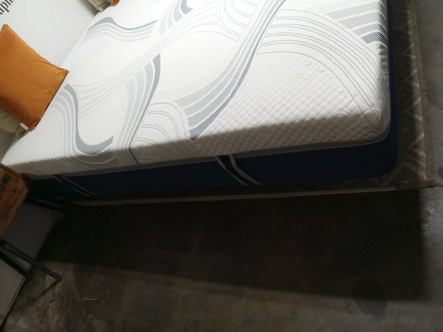 Novaform | Comfort Grande Advanced Hybrid | 14" King Mattress