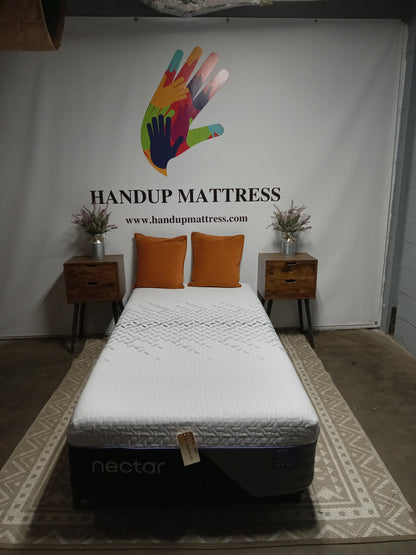 Nectar | Luxe Hybrid | 14" Twin XL Mattress ( NEW)
