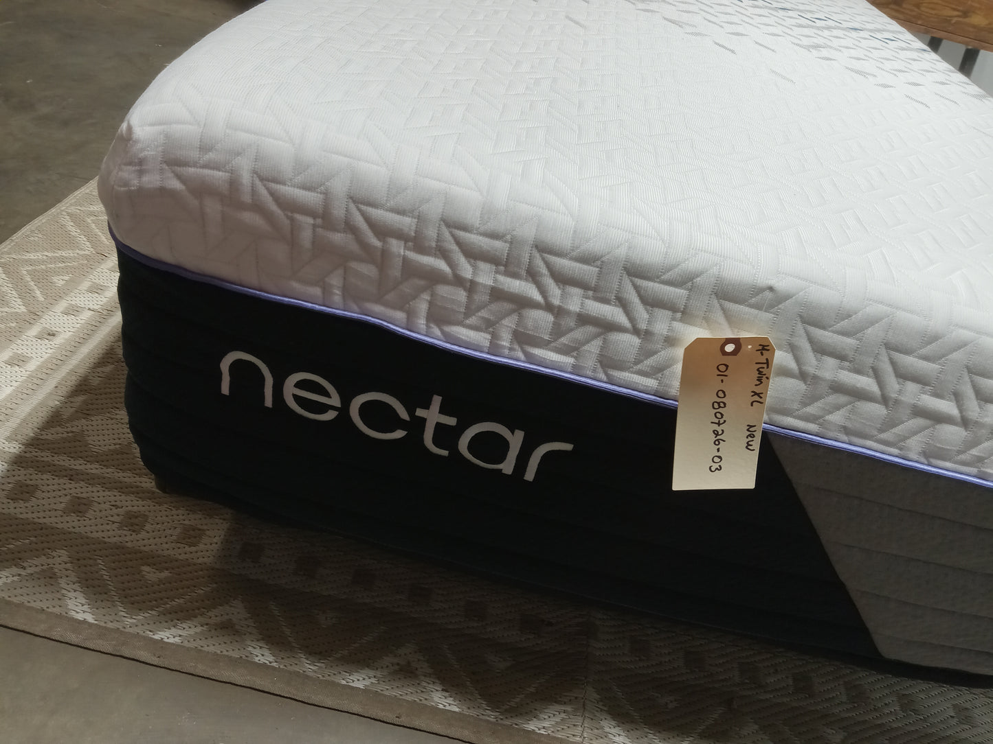 Nectar | Luxe Hybrid | 14" Twin XL Mattress ( NEW)