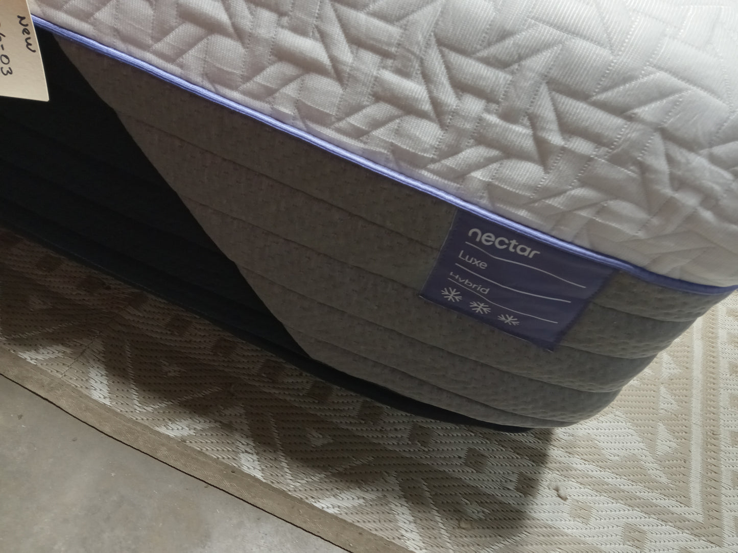 Nectar | Luxe Hybrid | 14" Twin XL Mattress ( NEW)