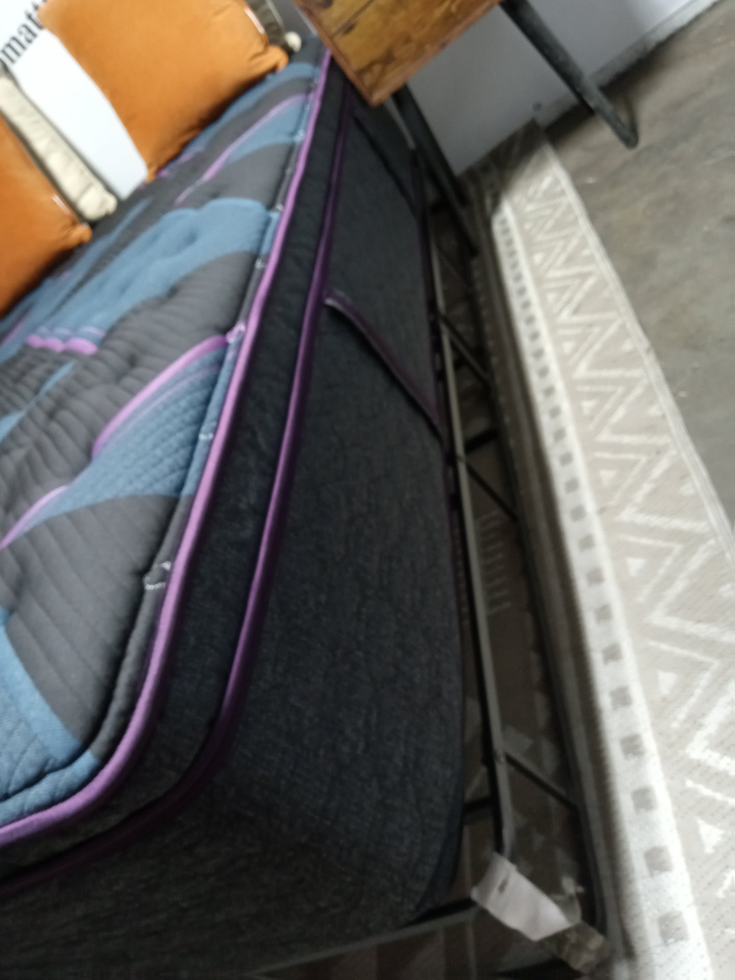 Beautyrest | World Class | 15.75" Full Mattress