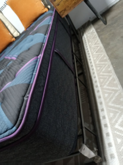 Beautyrest | World Class | 15.75" Full Mattress