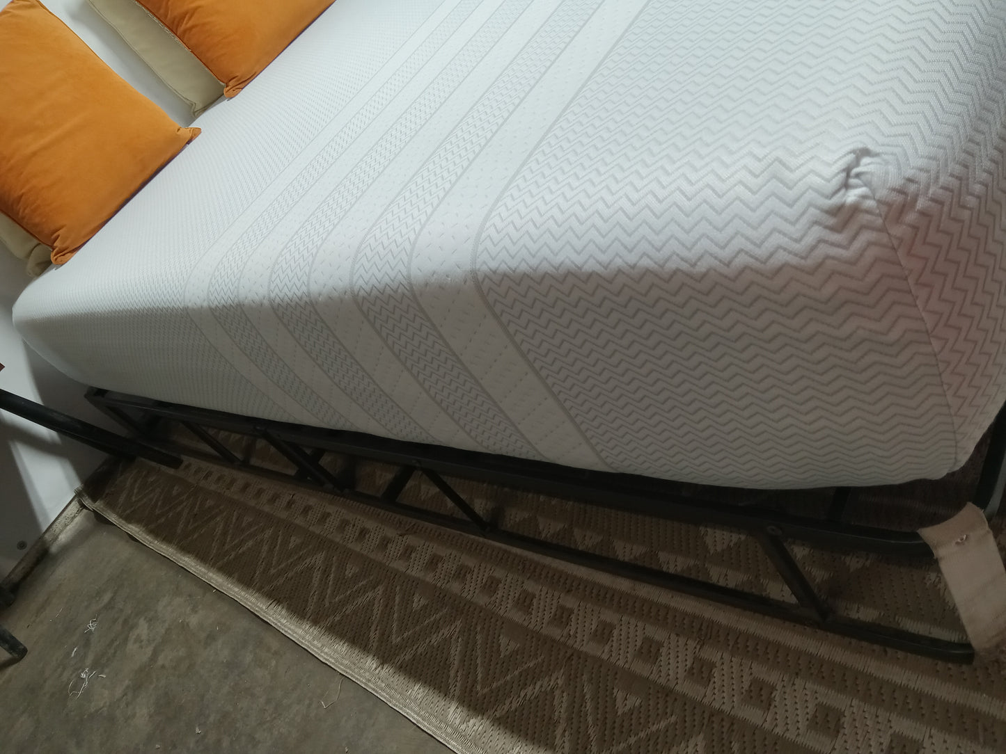 Leesa | Youth | 10" Full Mattress