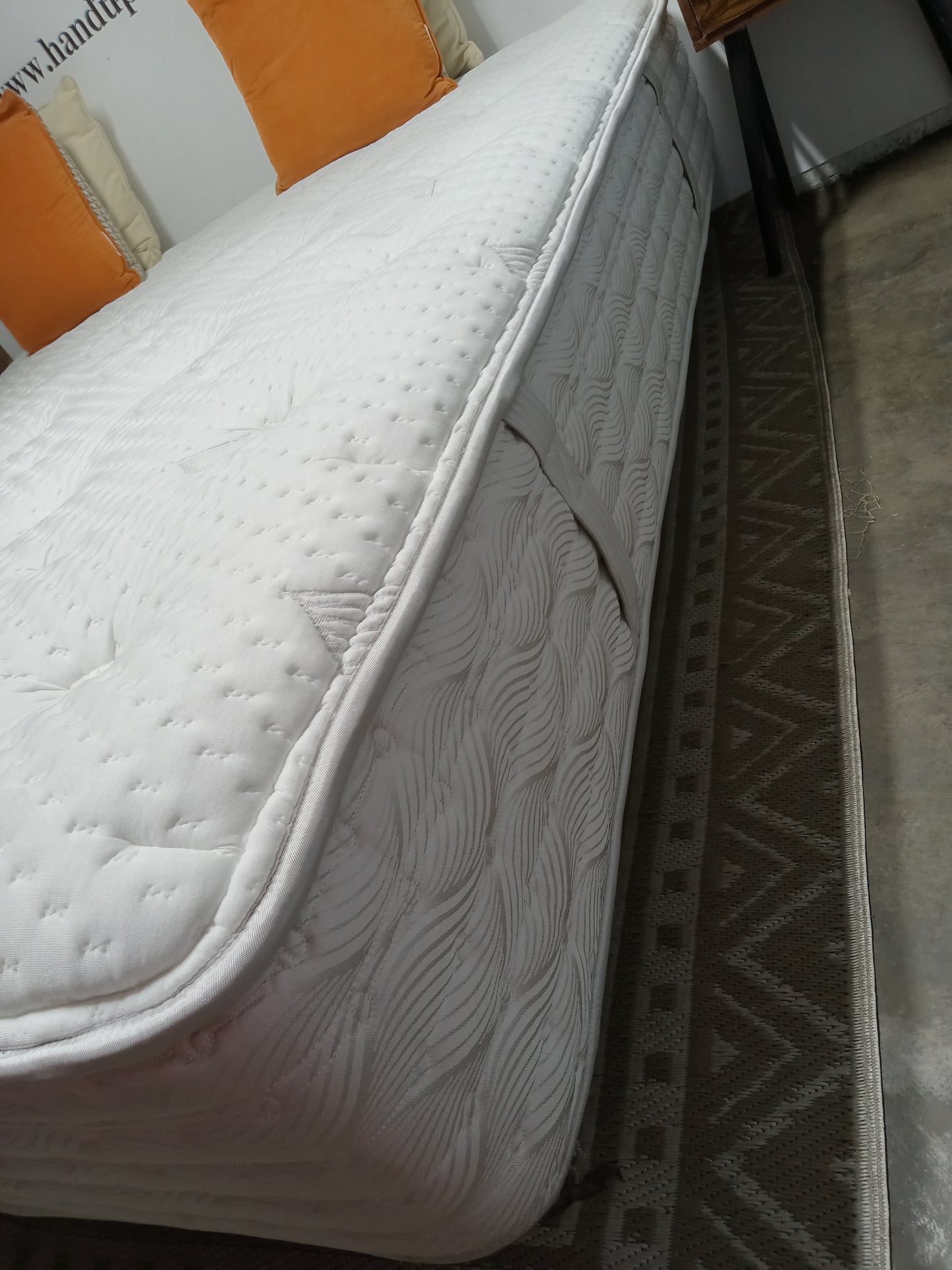 Aireloom | Grafton Medium | 14" King Mattress