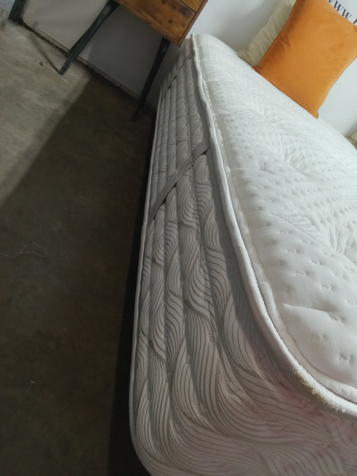 Aireloom | Timeless Odyssey II Grafton Streamline 14" | Mattress