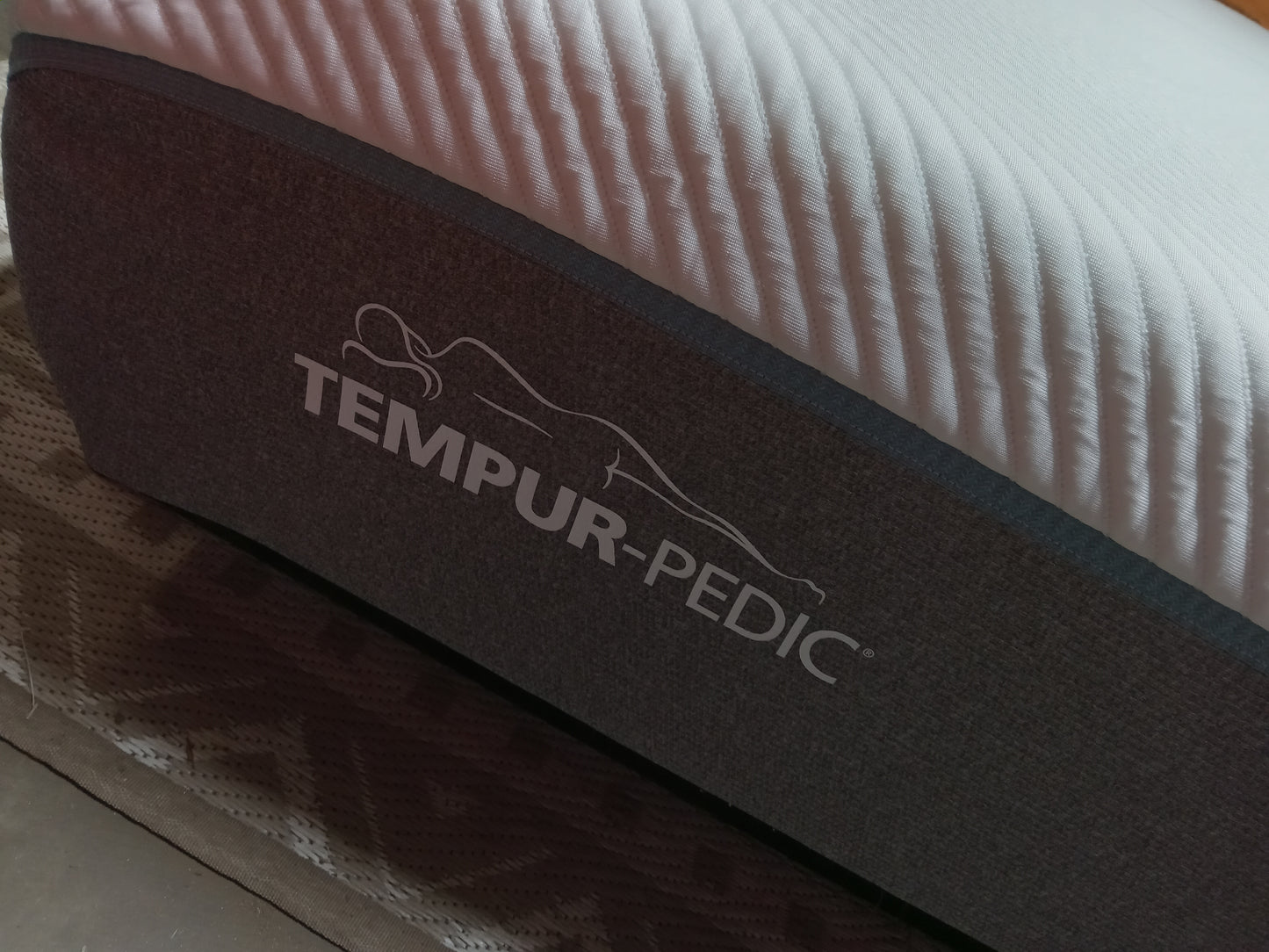 Tempur-Pedic | Adapt Medium | 11" Twin XL Mattress