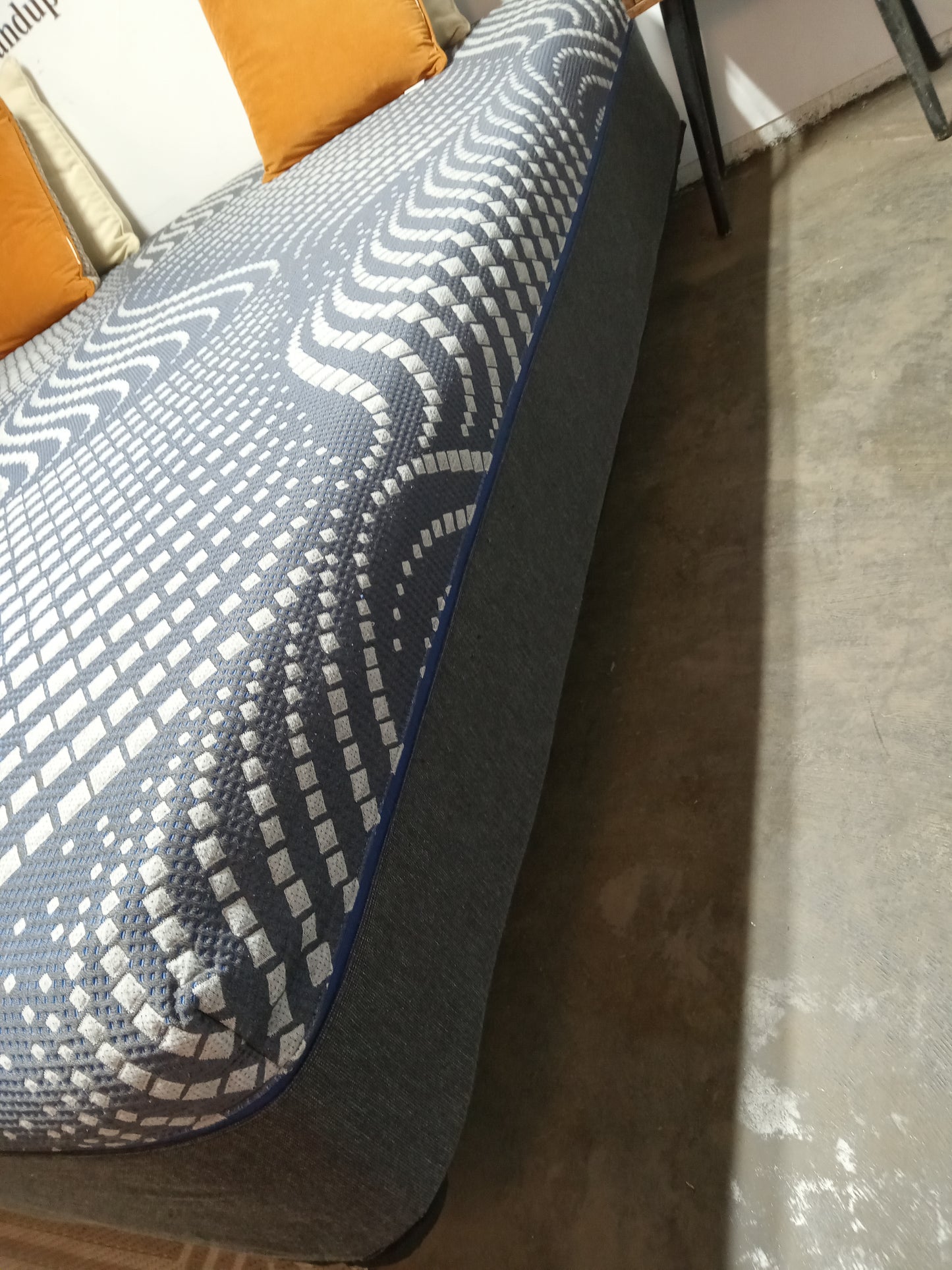 Sealy | Posturepedic Plus Albany Hybrid | 13" King Mattress