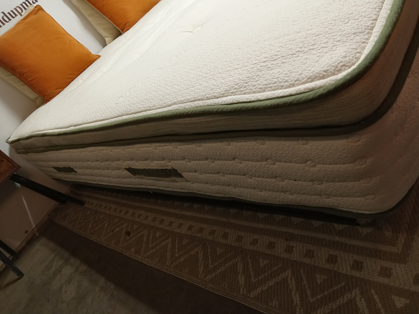 Avocado | Green Plush | 14" Queen Mattress