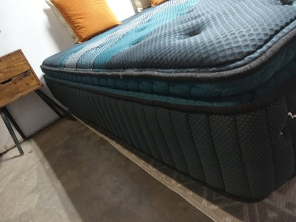 Dreamcloud | Pressursmart Plush | 14" King Mattress