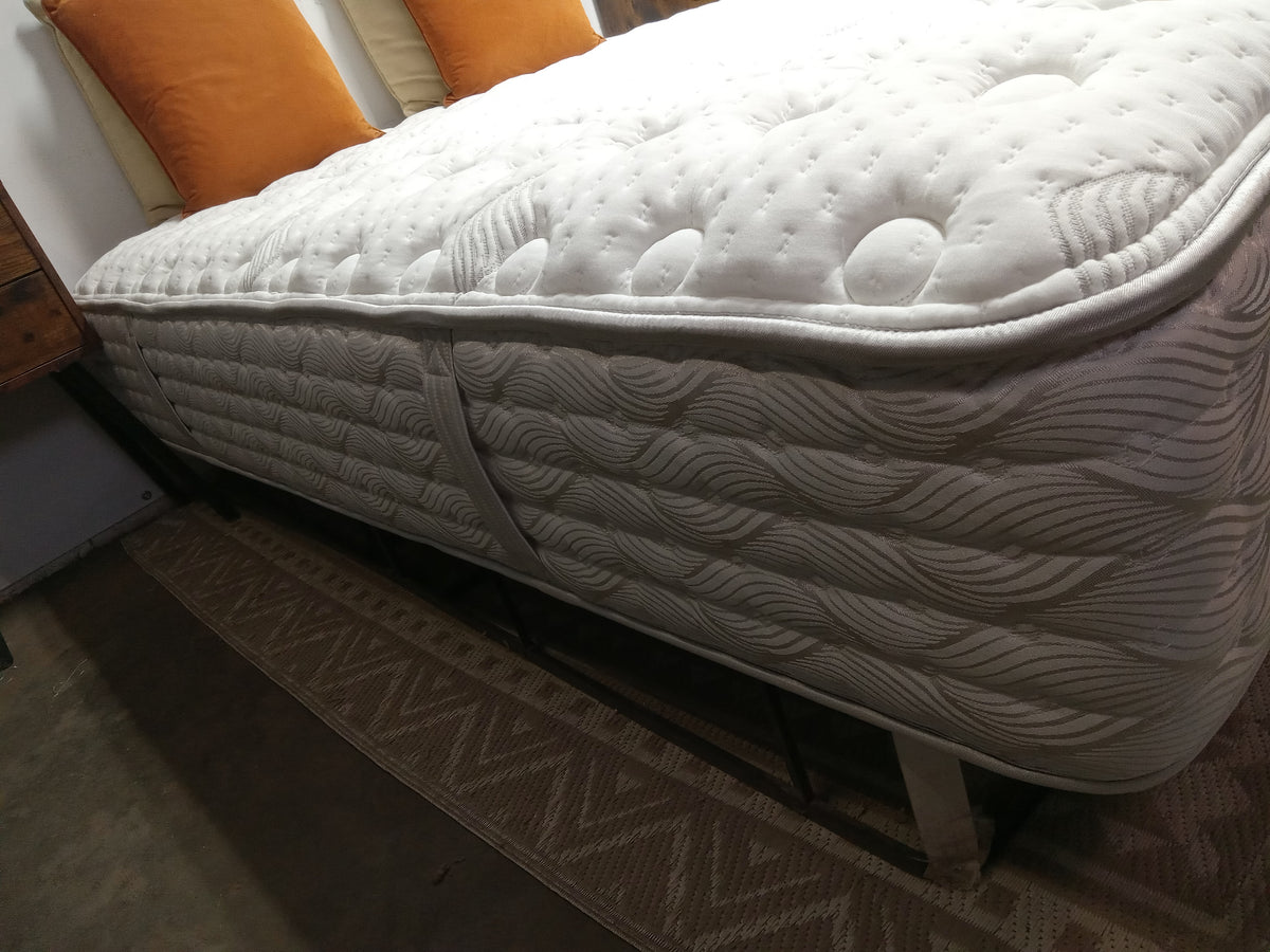 Aireloom | 12" | Queen Mattress