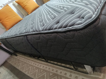 Beautyrest | Black 12" | Queen Mattress