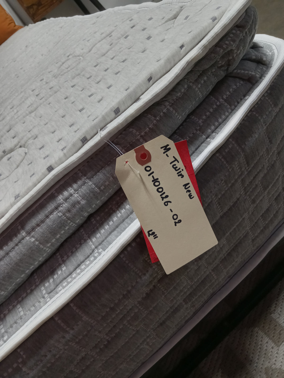 DreamCloud | Classic 12" Plush Hybrid | Twin Mattress