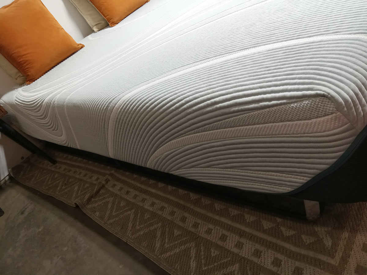 TEMPUR-Pedic | TEMPUR-Cloud Adapt 10" | Queen Mattress