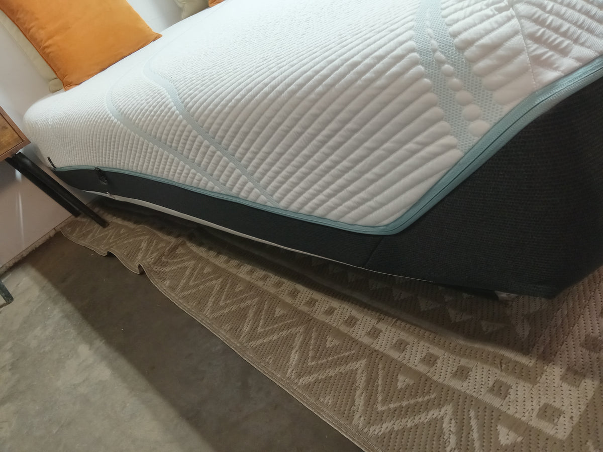 TEMPUR-Pedic | ProAdapt 12" | Queen Mattress
