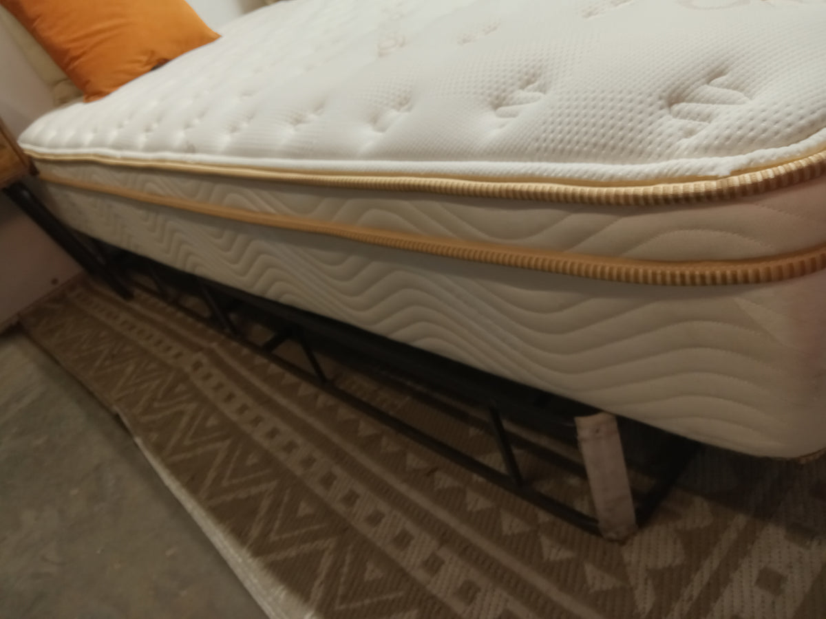 Saatva | Classic 10" | Queen Mattress