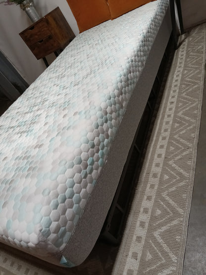Simmons Beautyrest | ComforPedic iQ 10" | Twin XL Mattress