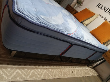 Sealy | Posturepedic Pro Hybrid Lacey II Firm 13" | Queen Mattress
