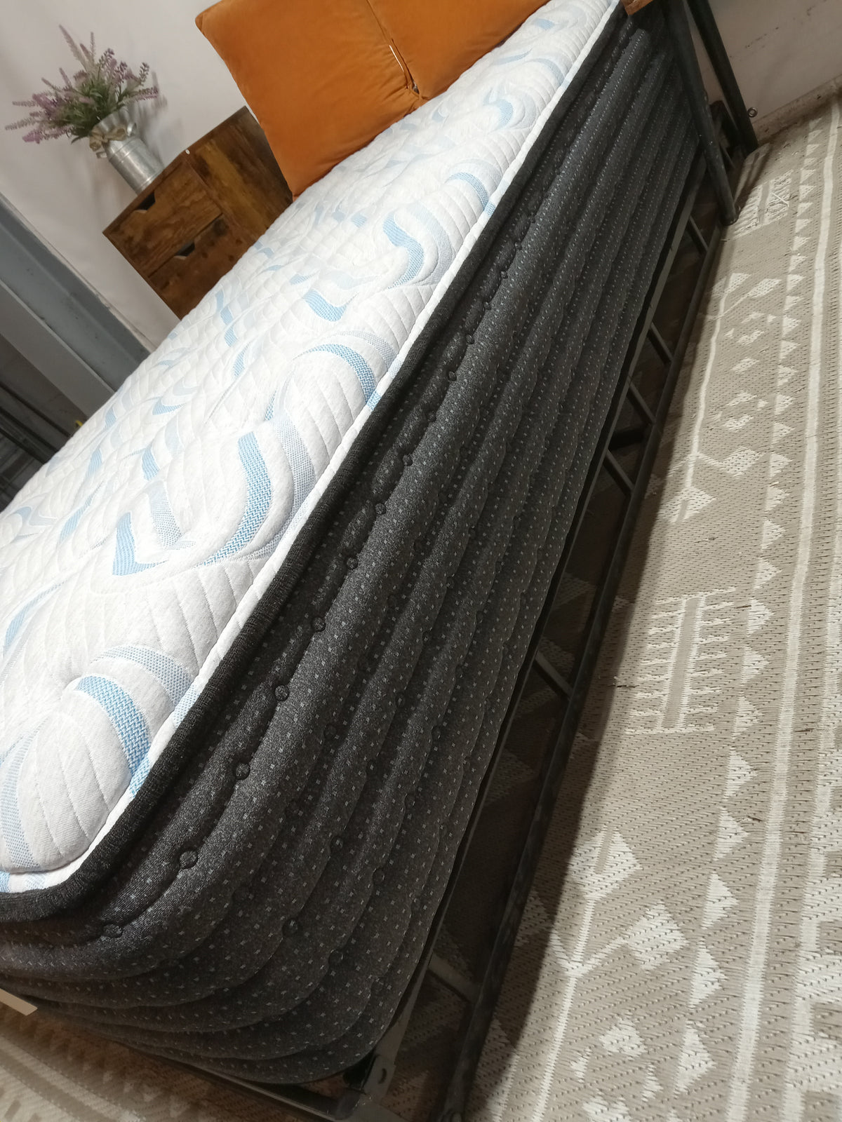 Ashley Sleep | Elite Springs Firm 14" | Twin Mattress
