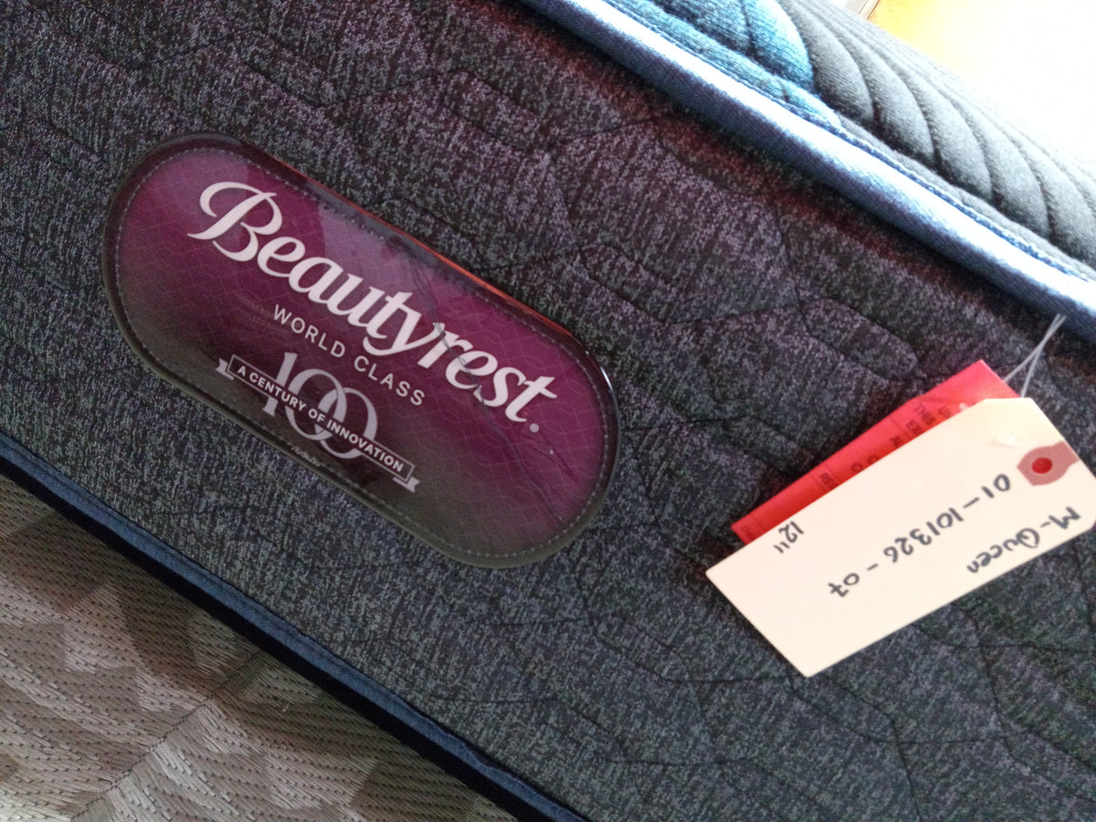 Beautyrest Black | Vanderbuit Hybrid Plush 13.5 | Queen Mattress