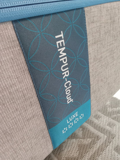 Tempur-Pedic | TEMPUR-Cloud Luxe 13.5" | Queen Mattress