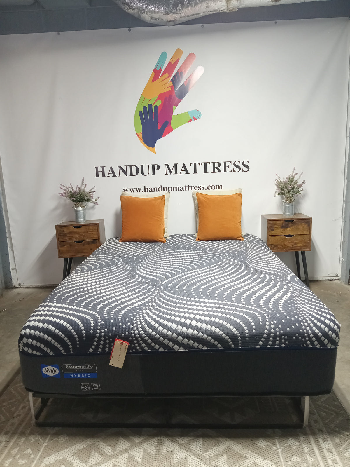 Sealy | Posturepedic Plus Hybrid 13.5" | Queen Mattress