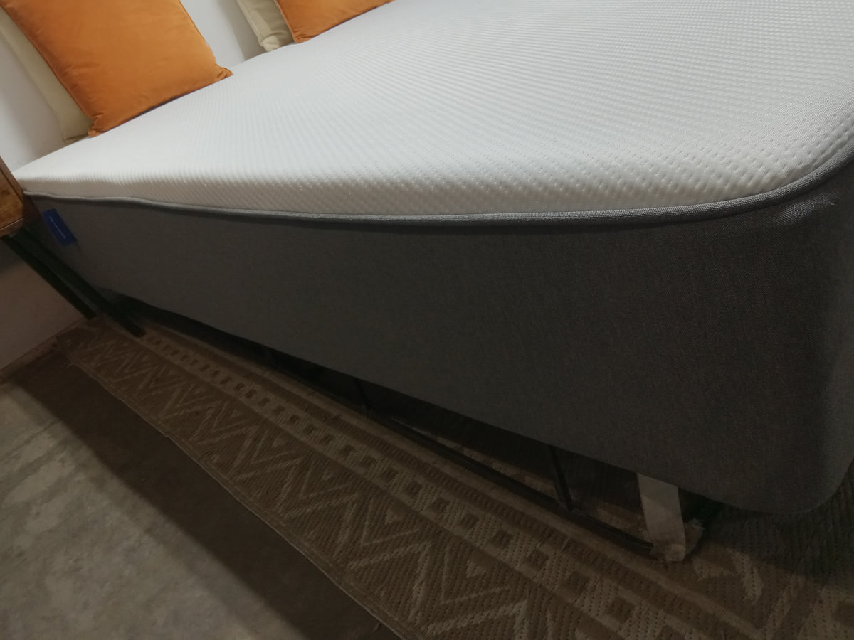 Casper | Hybrid 12" Foam & Pocketed Coil | Queen Mattress