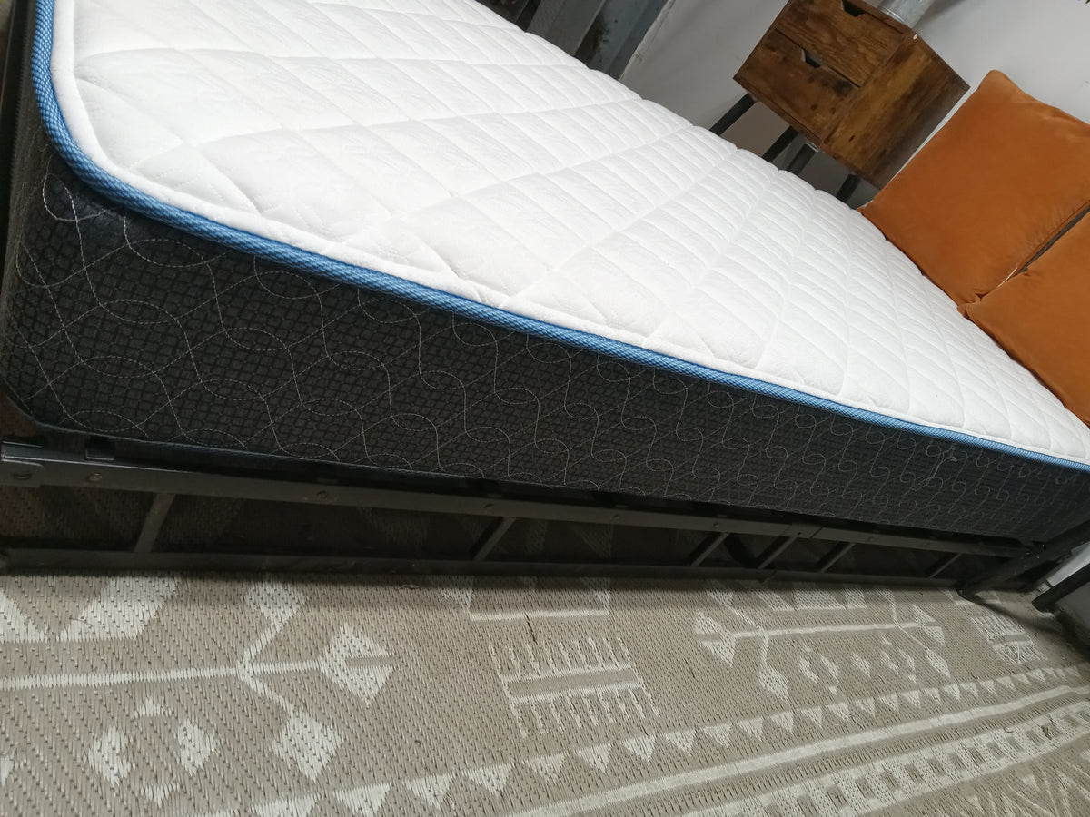Sleepy's | Rest 2.0 Innerspring 9.5" | Twin Mattress