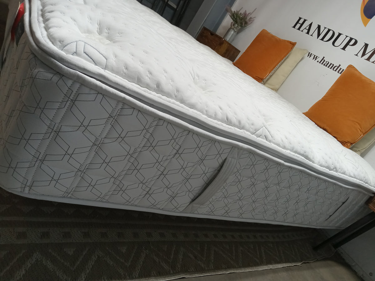 Aireloom | Preferred Streamline M1 Morgan Medium Plush 14" | King Mattress