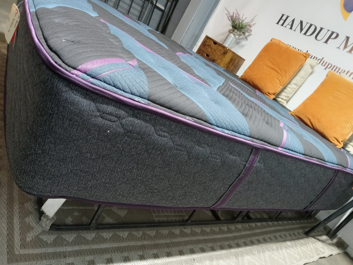 Beautyrest | World Class Level 3 14" Medium Firm | Queen Mattress
