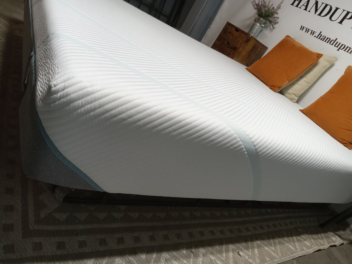 Tempur-Pedic | TEMPUR-Adapt Medium 11" Memory Foam | Queen Mattress