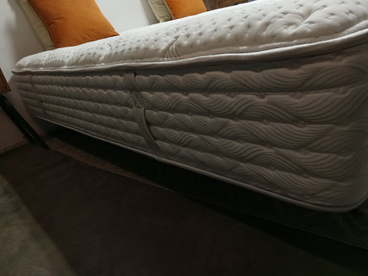 Aireloom | Timeless Odyssey II Grafton Plush 13" | King Mattress