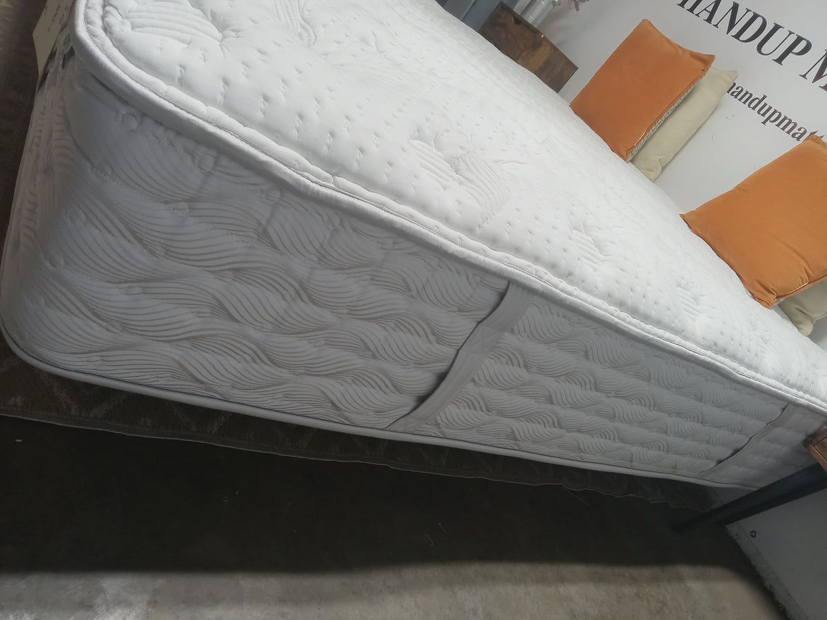 Aireloom | Preferred Timeless Odyssey II Monterey Medium | 15.25" | King Mattress