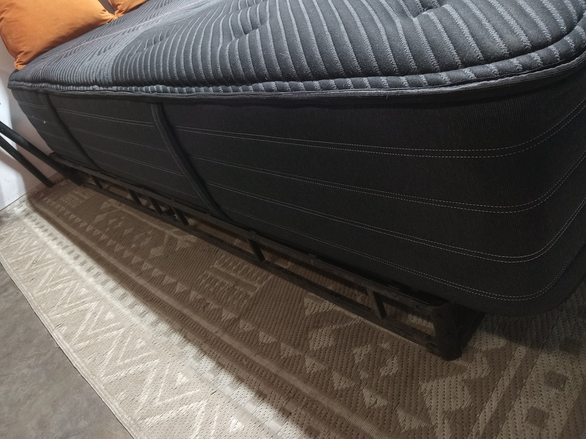 Beautyrest | Black C-Class Medium Tight-Top | 13.75" | Twin XL Mattress