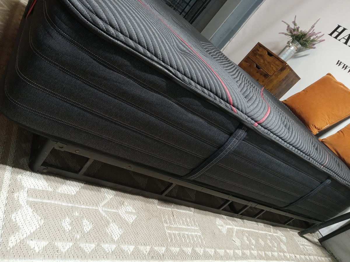 Beautyrest | Black C-Class Medium Tight-Top | 13.75" | Twin XL Mattress