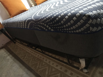 Sealy | Posturepedic Plus Albany Medium Hybrid | 13" | Queen Mattress