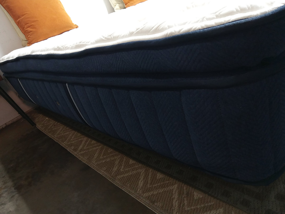 Stearns & Foster | Kirkland Signature Lakeridge Luxury Cushion Firm | 14.5" | King Mattress