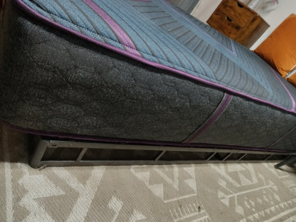 Beautyrest | World Class Hybrid Level Three Firm | 13" | Twin XL Mattress
