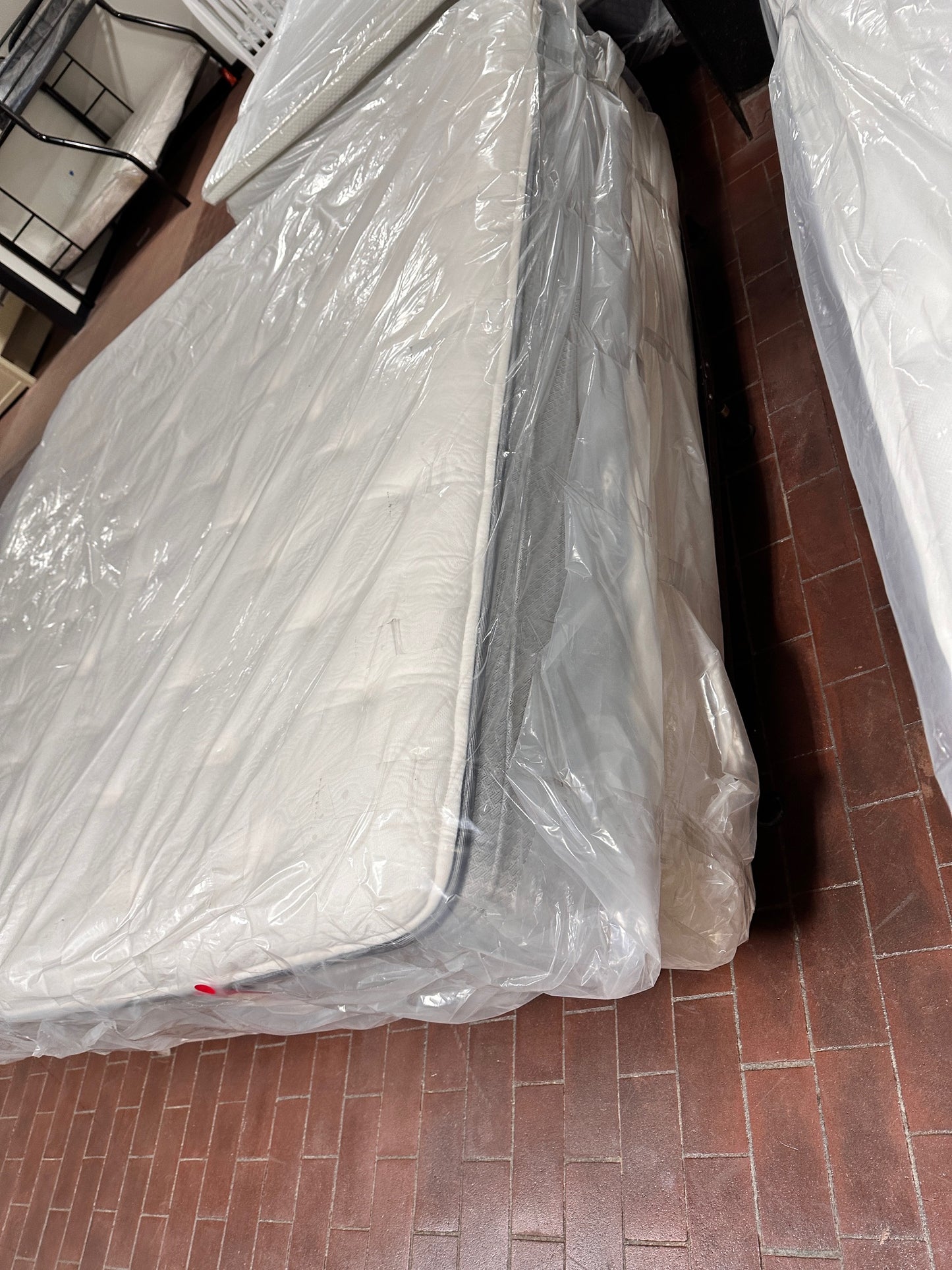 Beautyrest | Soft Pillow Top | 12" King Mattress
