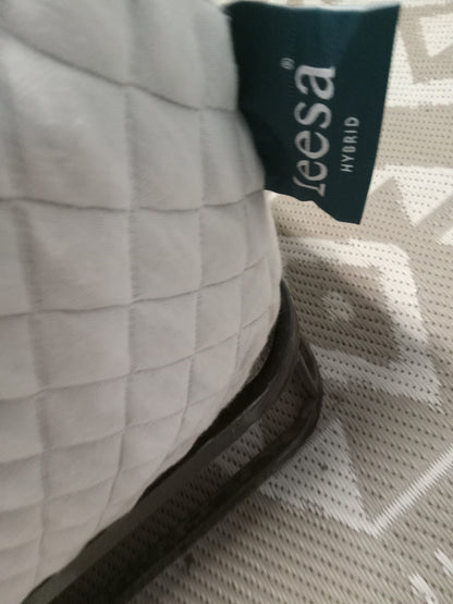 Leesa |  Sapira Hybrid 11" | Queen Mattress