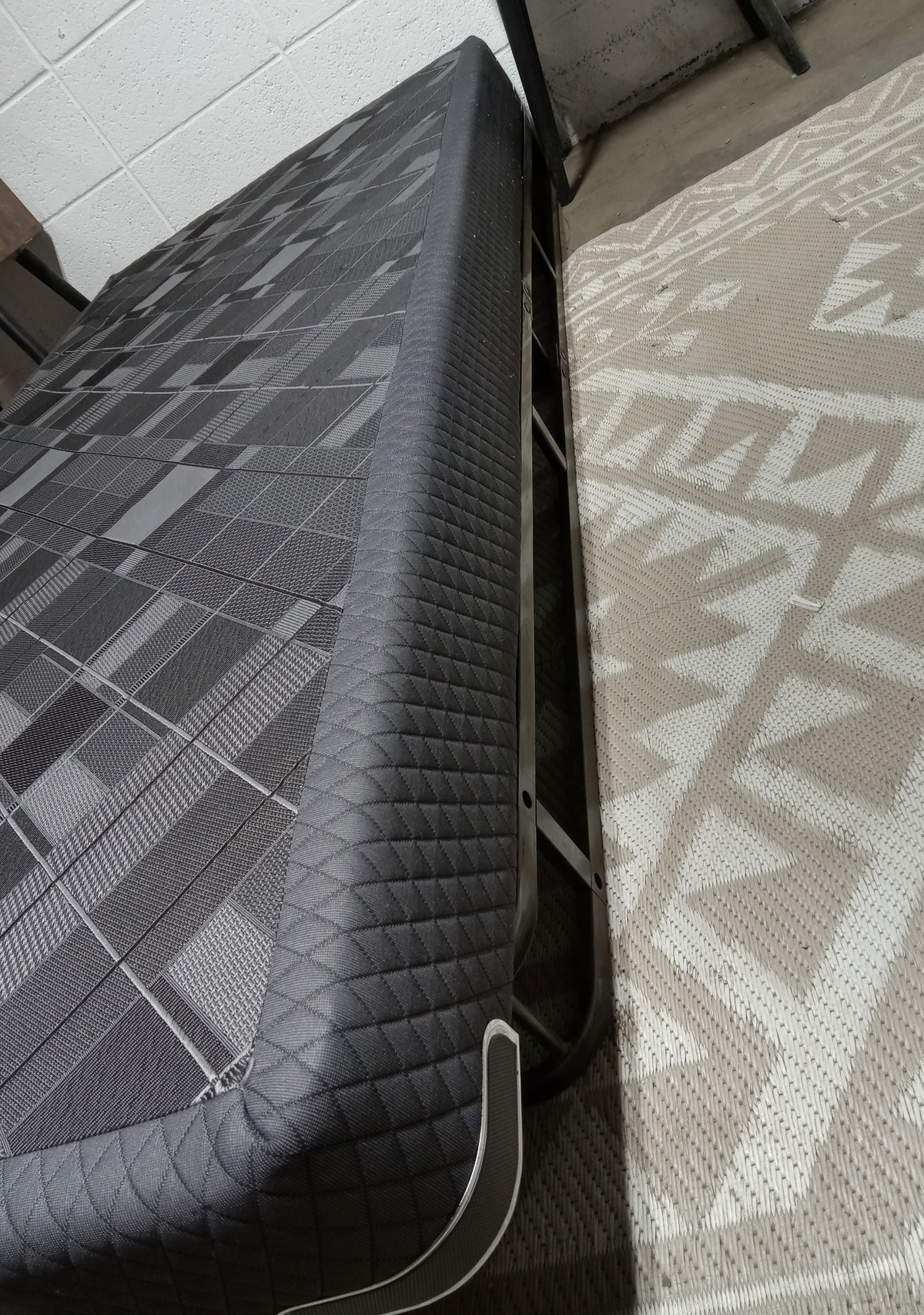 Unbranded | Black Geometric pattern | 5.5" Twin XL Box Spring