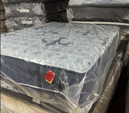 Stearns & Foster | Estate Collection 15" | Queen Mattress